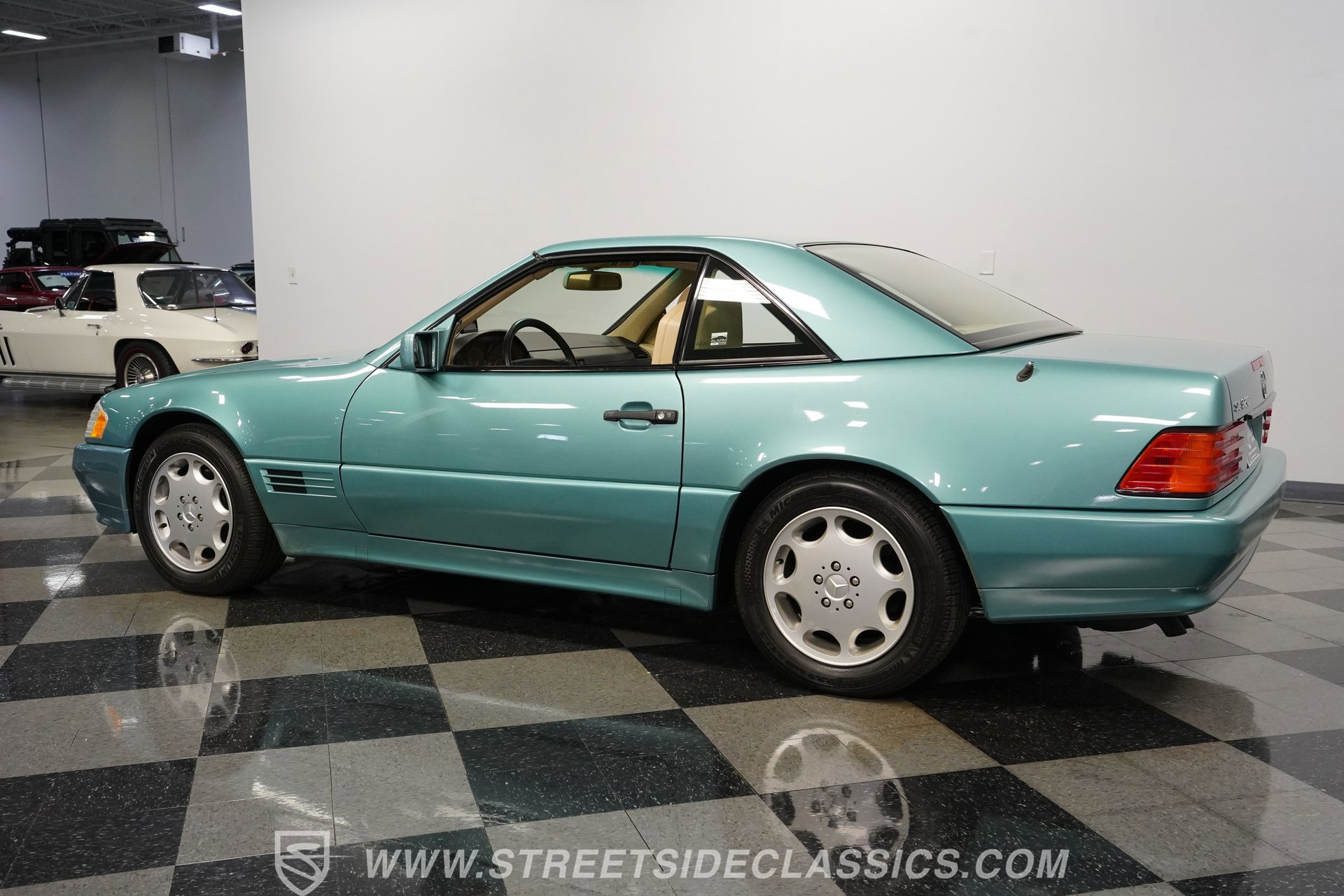 Used 1995 Mercedes-Benz SL 320 image 9