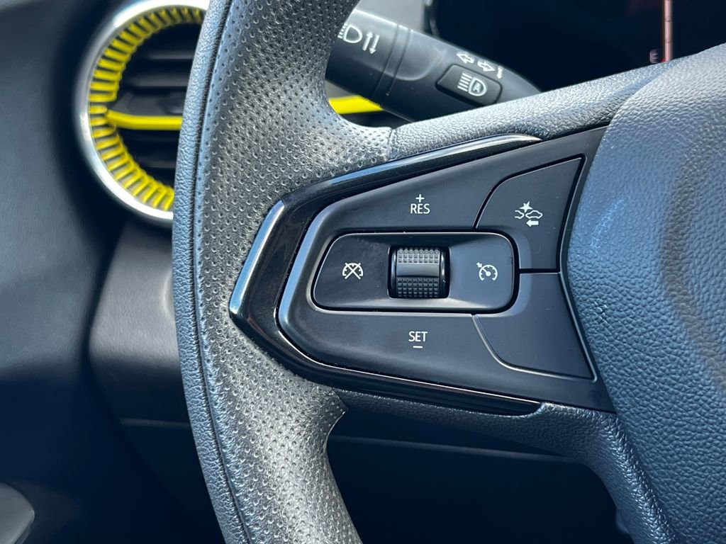 Used 2025 Chevrolet Trax LT image 19