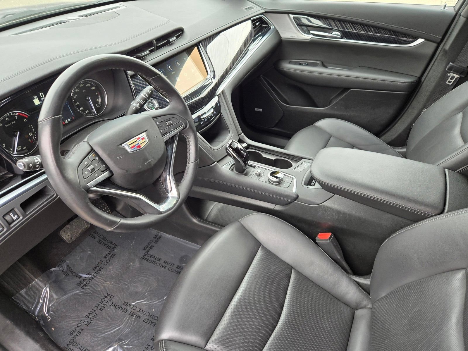 Used 2025 Cadillac XT6 Premium Luxury AWD/4WD image 16