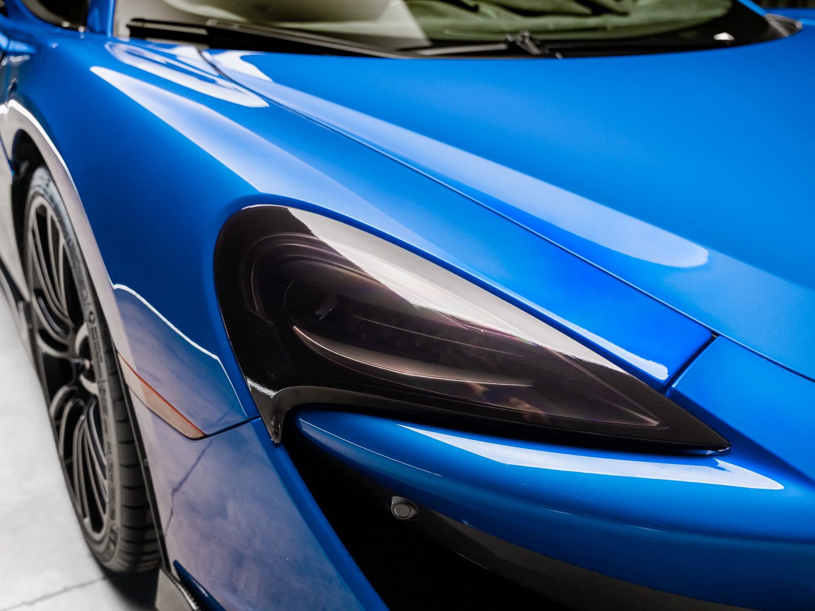 Used 2016 McLaren 570S Coupe RWD image 19