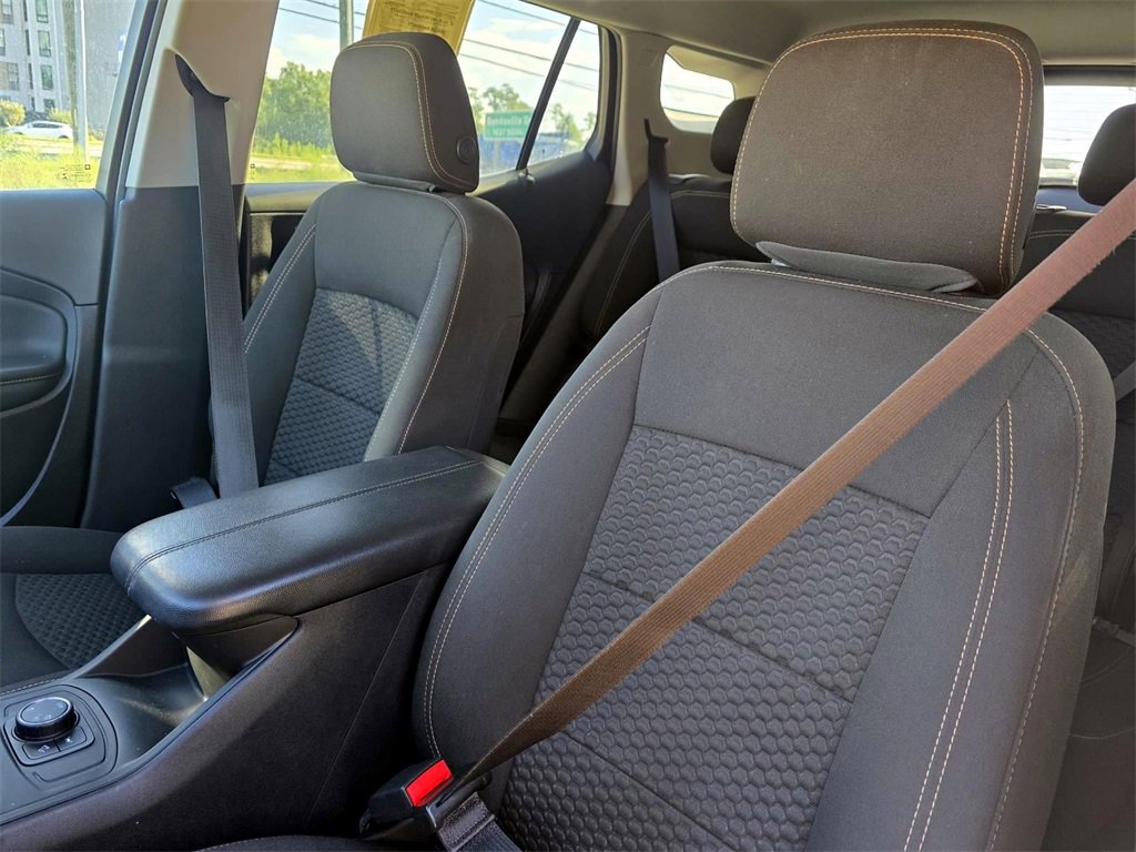 Used 2020 GMC Terrain SLE image 59