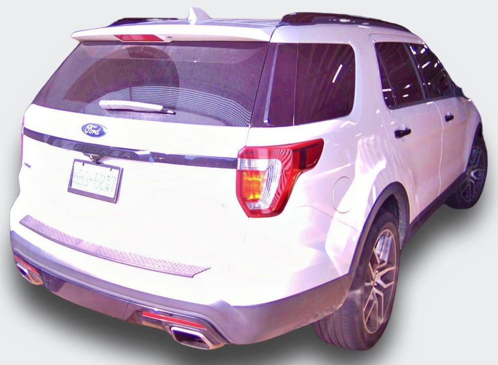 Used 2017 Ford Explorer Sport w/ Equipment Group 401A AWD/4WD image 3