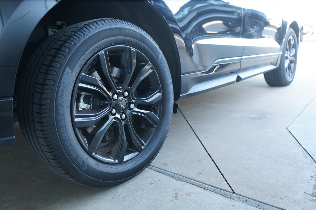 Certified 2024 Ford Edge SE w/ Black Appearance Package AWD/4WD image 8