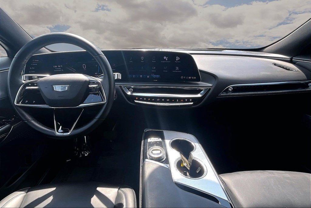 Certified 2024 Cadillac Lyriq Tech w/ Driver Assist Package AWD/4WD image 7