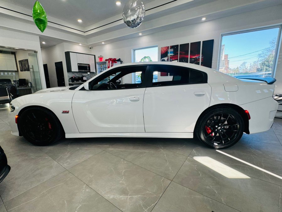 Used 2022 Dodge Charger Scat Pack w/ Dynamics Package image 5