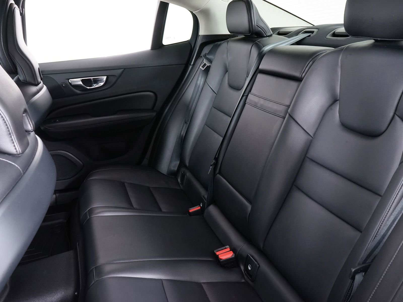 Used 2022 Volvo S60 B5 Momentum AWD/4WD image 26