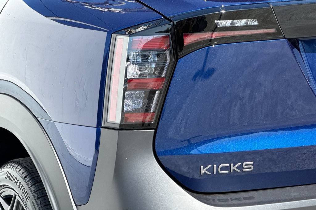 New 2027 Nissan Kicks SR AWD/4WD image 6