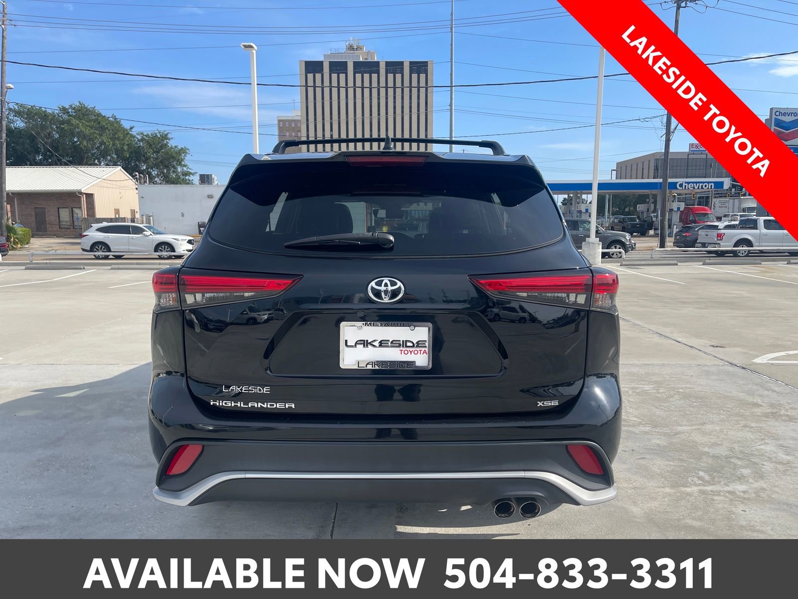 Used 2021 Toyota Highlander XSE FWD image 4