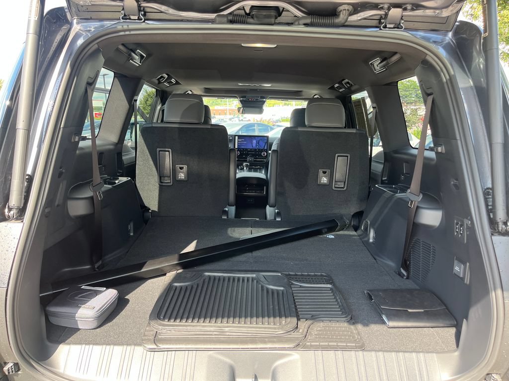 Used 2026 Lexus GX 550 w/ Cold Area Package AWD/4WD image 20