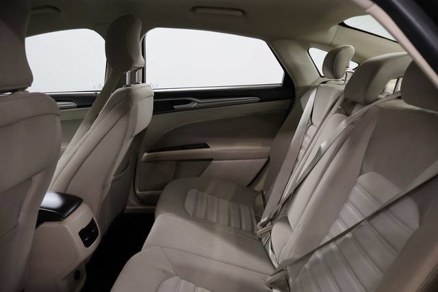 Used 2019 Ford Fusion SE FWD image 27