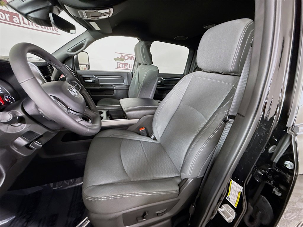 Used 2025 RAM 2500 Big Horn image 28