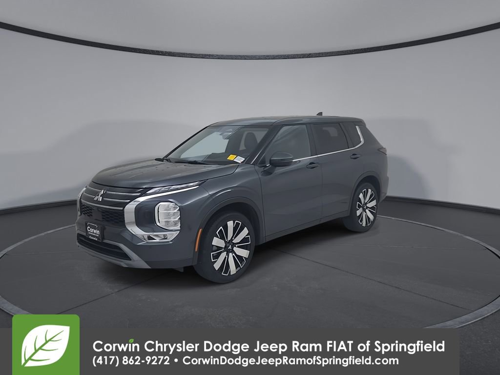 Used 2025 Mitsubishi Outlander SE image 7