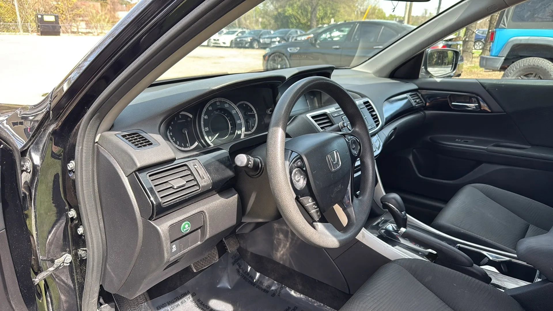 Used 2017 Honda Accord LX image 12