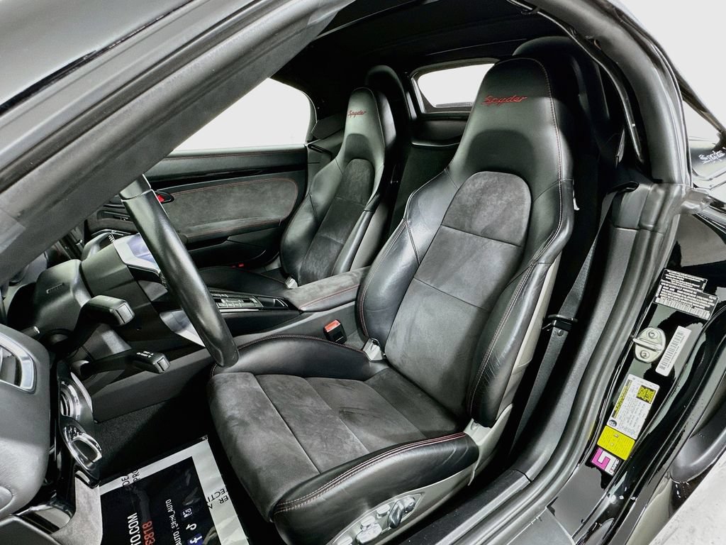 Used 2016 Porsche Boxster Spyder RWD image 16
