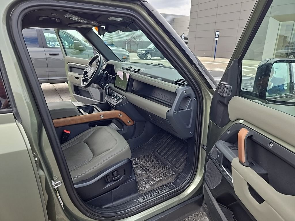 Certified 2023 Land Rover Defender 110 X image 20