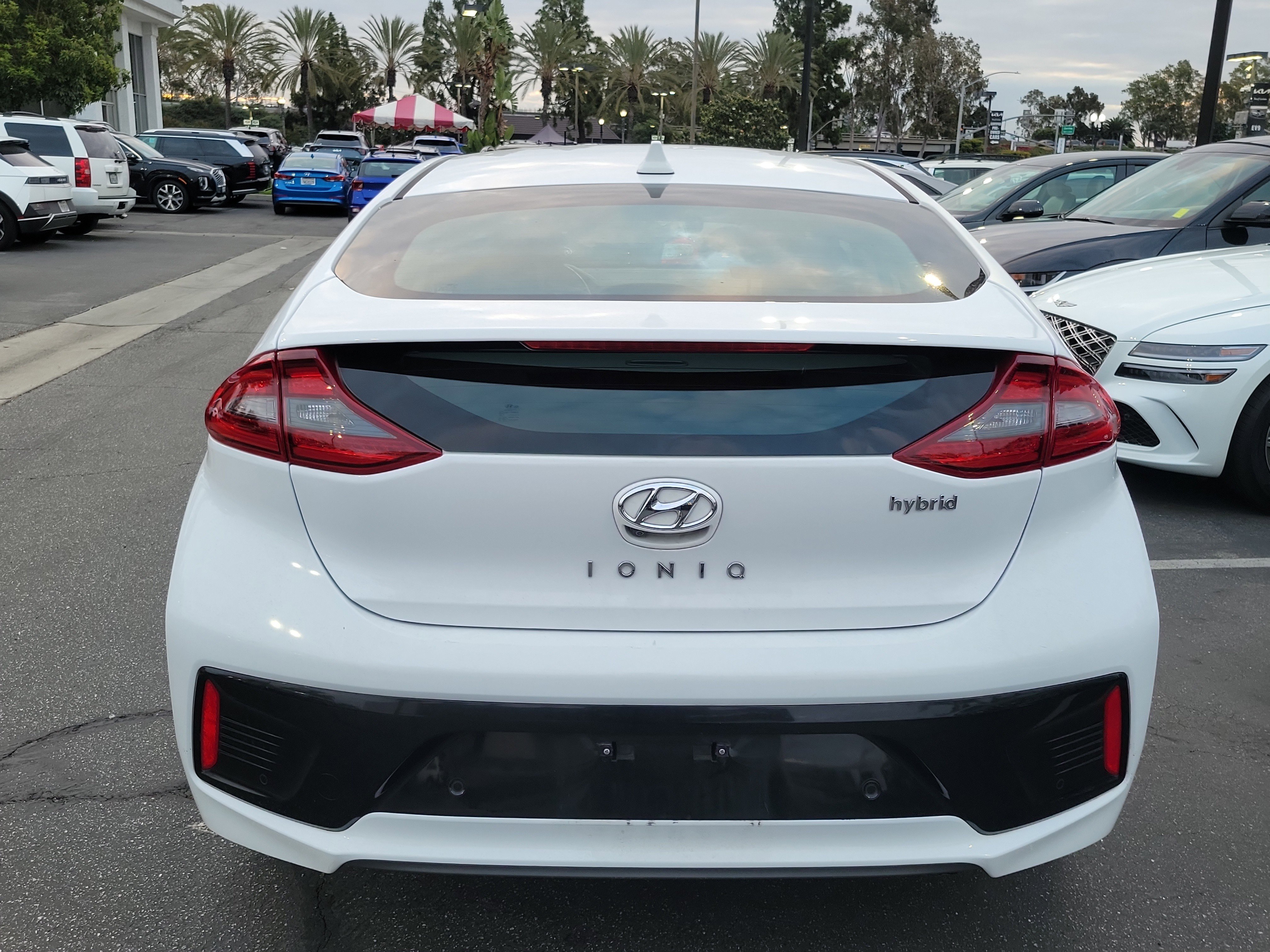 Used 2018 Hyundai Ioniq Limited w/ Limited Ultimate Package 03 FWD image 5