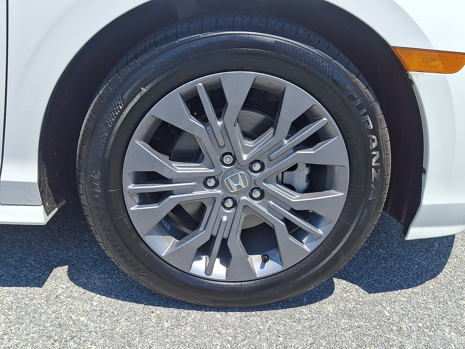 Certified 2025 Honda Odyssey Touring image 8