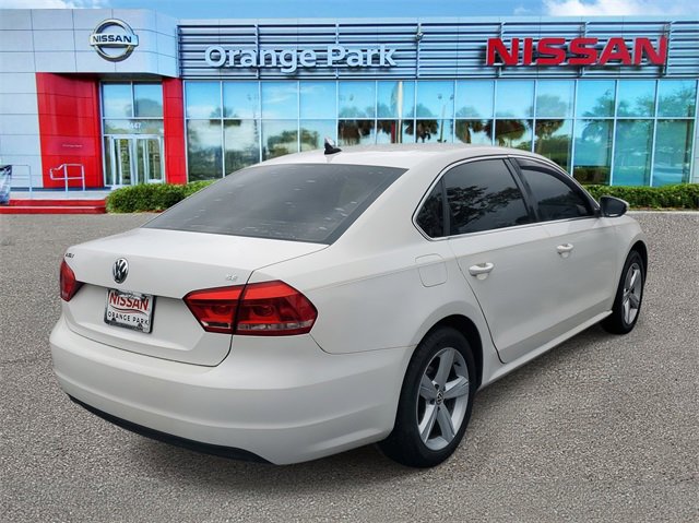 Used 2012 Volkswagen Passat 2.5 SE image 2