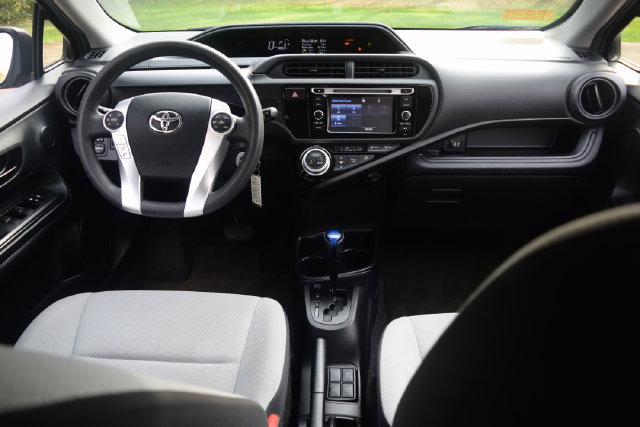 Used 2015 Toyota Prius C One FWD image 8