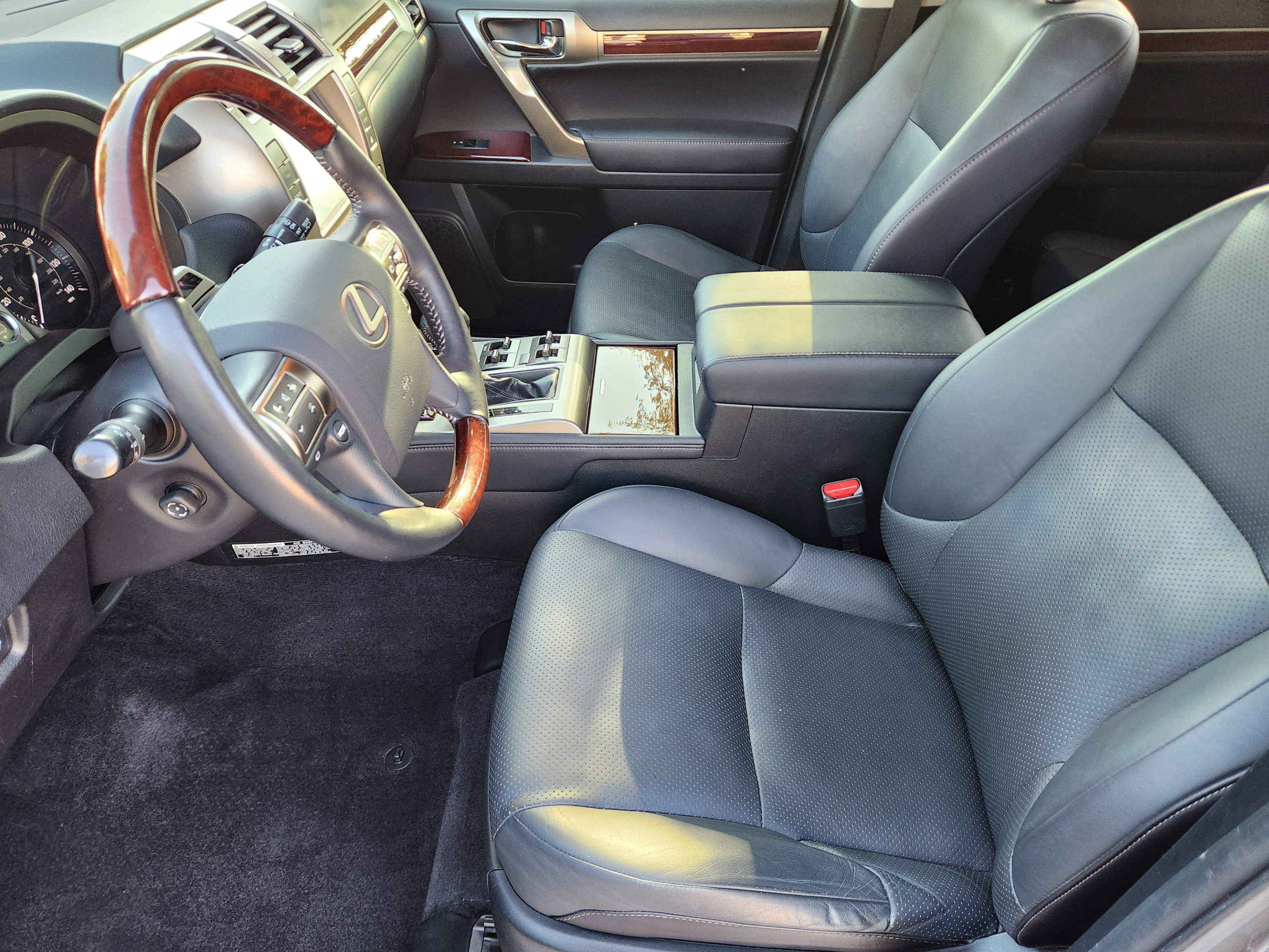 Used 2016 Lexus GX 460 Luxury AWD/4WD image 5