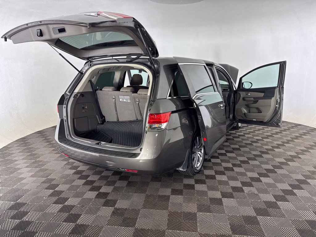 Used 2016 Honda Odyssey SE image 15