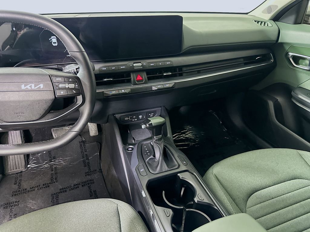 Used 2025 Kia K4 EX image 18