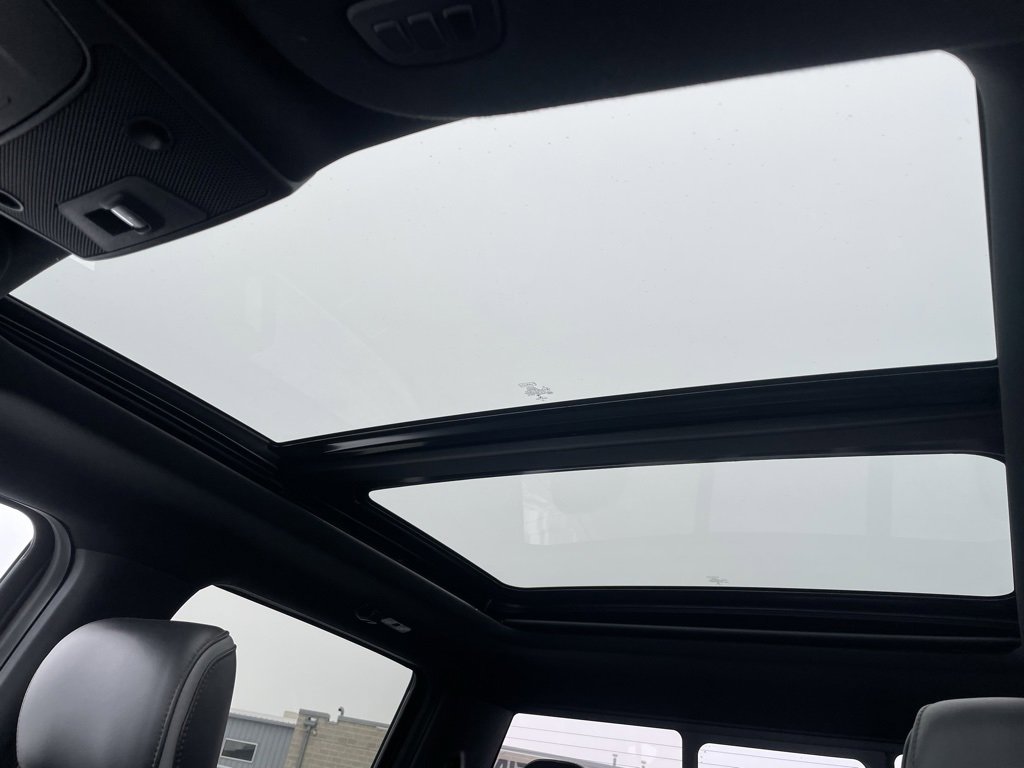 Used 2019 Ford F150 Platinum w/ Equipment Group 701A Luxury image 21