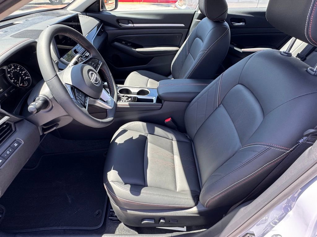 New 2025 Nissan Altima 2.5 SR w/ SR Premium Package image 9