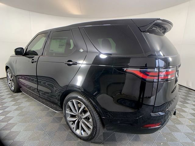 Certified 2025 Land Rover Discovery Dynamic SE image 5