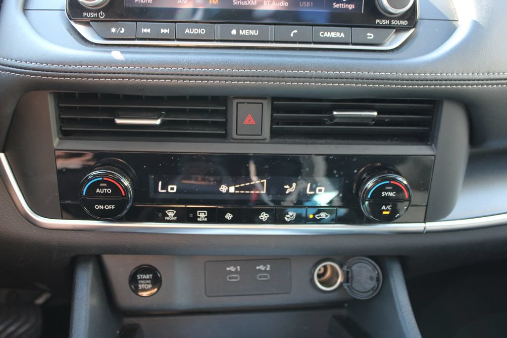 Used 2024 Nissan Rogue SV FWD image 17