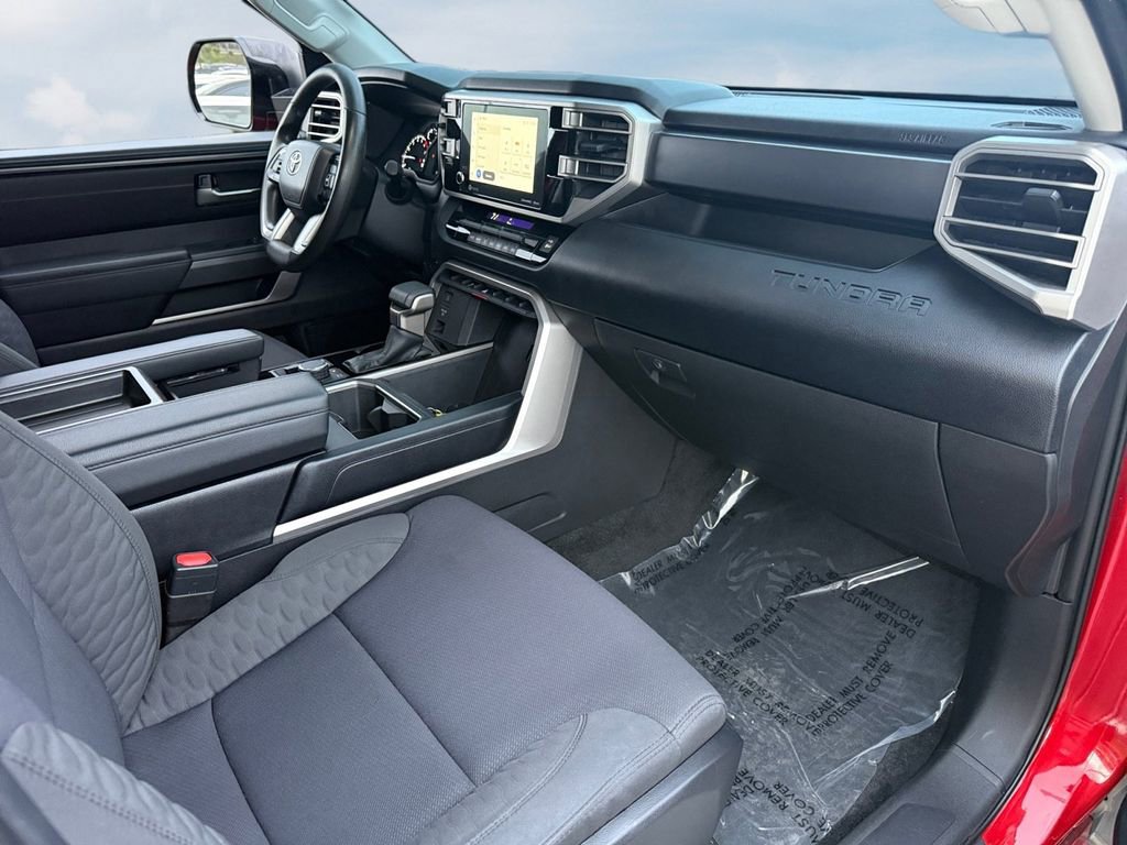 Used 2022 Toyota Tundra SR5 w/ SR5 Convenience Package image 27
