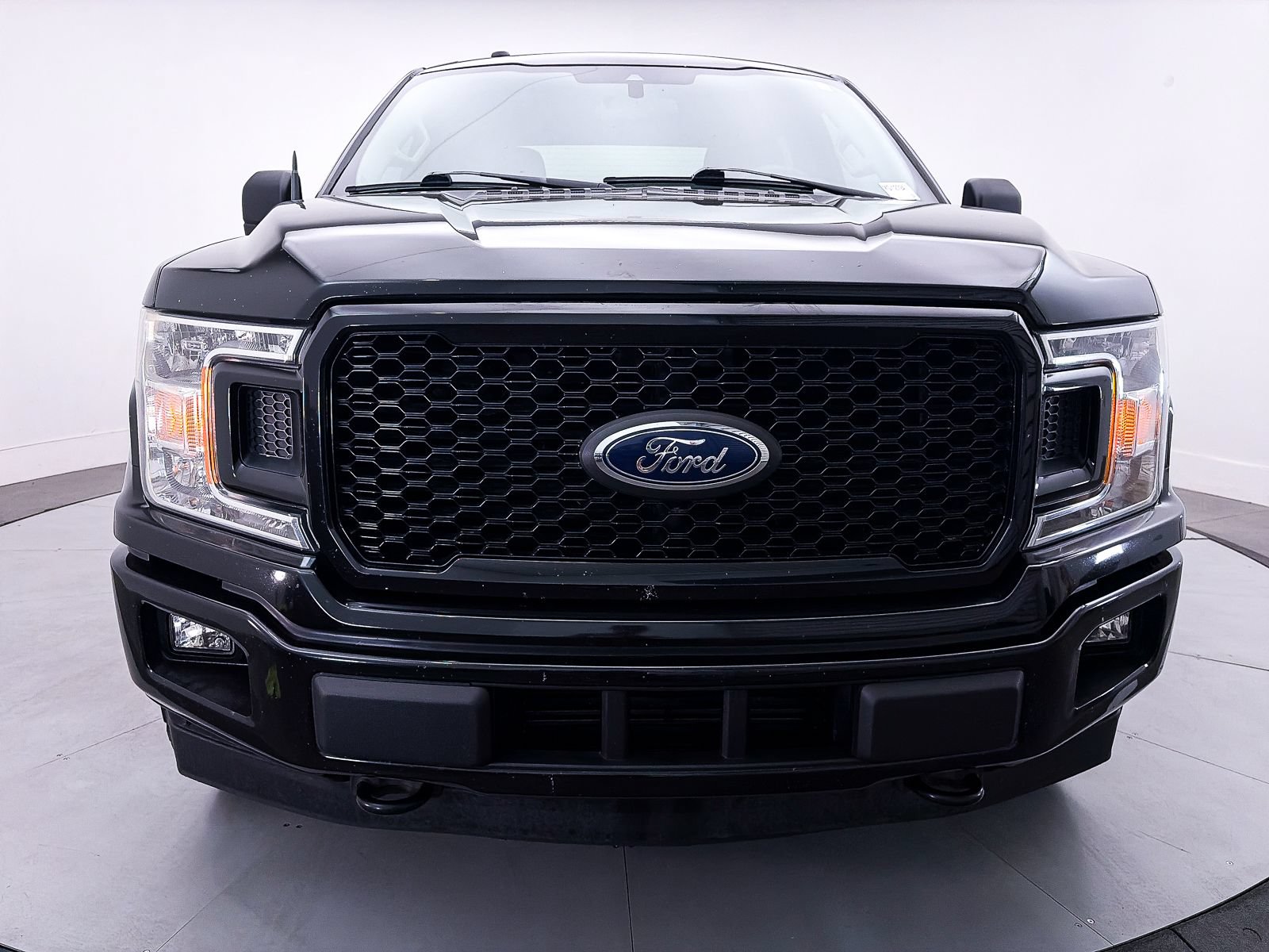 Used 2019 Ford F150 XL w/ Equipment Group 101A Mid AWD/4WD image 2