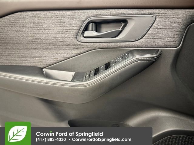 Used 2021 Nissan Rogue S image 28