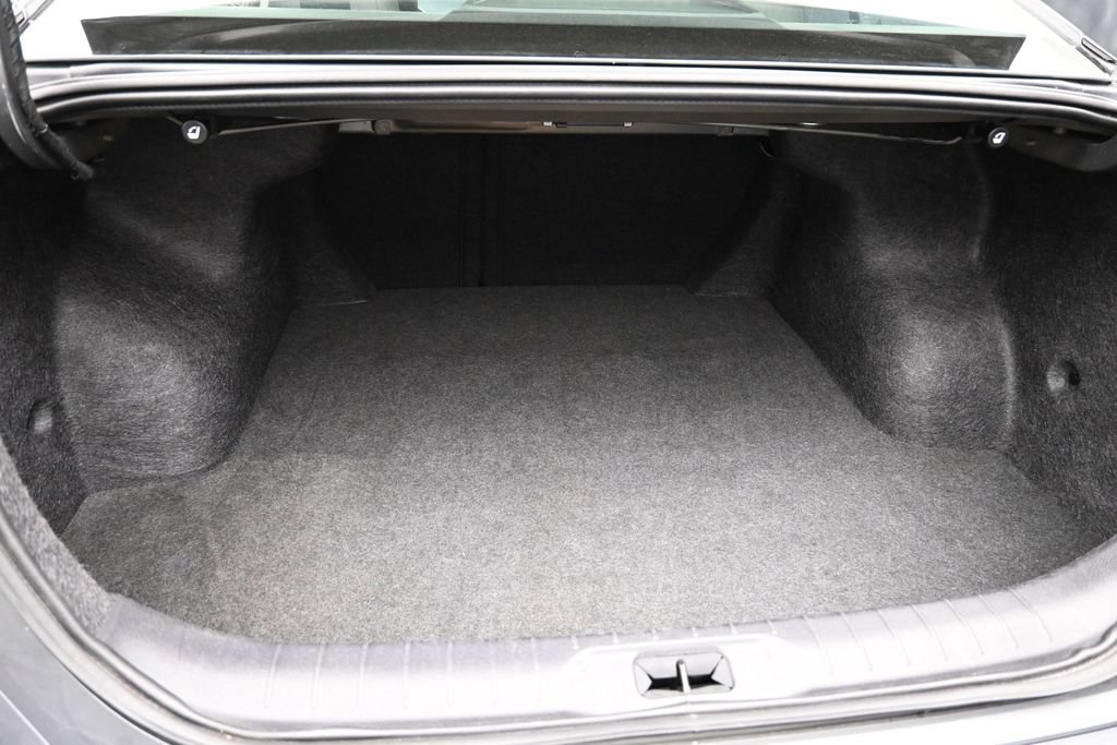 Used 2025 Nissan Altima 2.5 SV FWD image 14