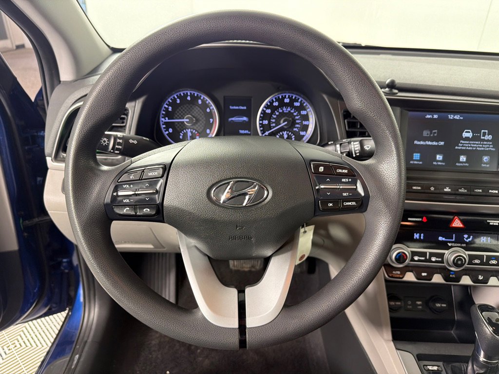 Used 2020 Hyundai Elantra SEL image 12