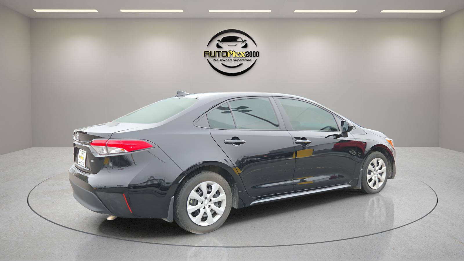 Used 2025 Toyota Corolla LE FWD image 7