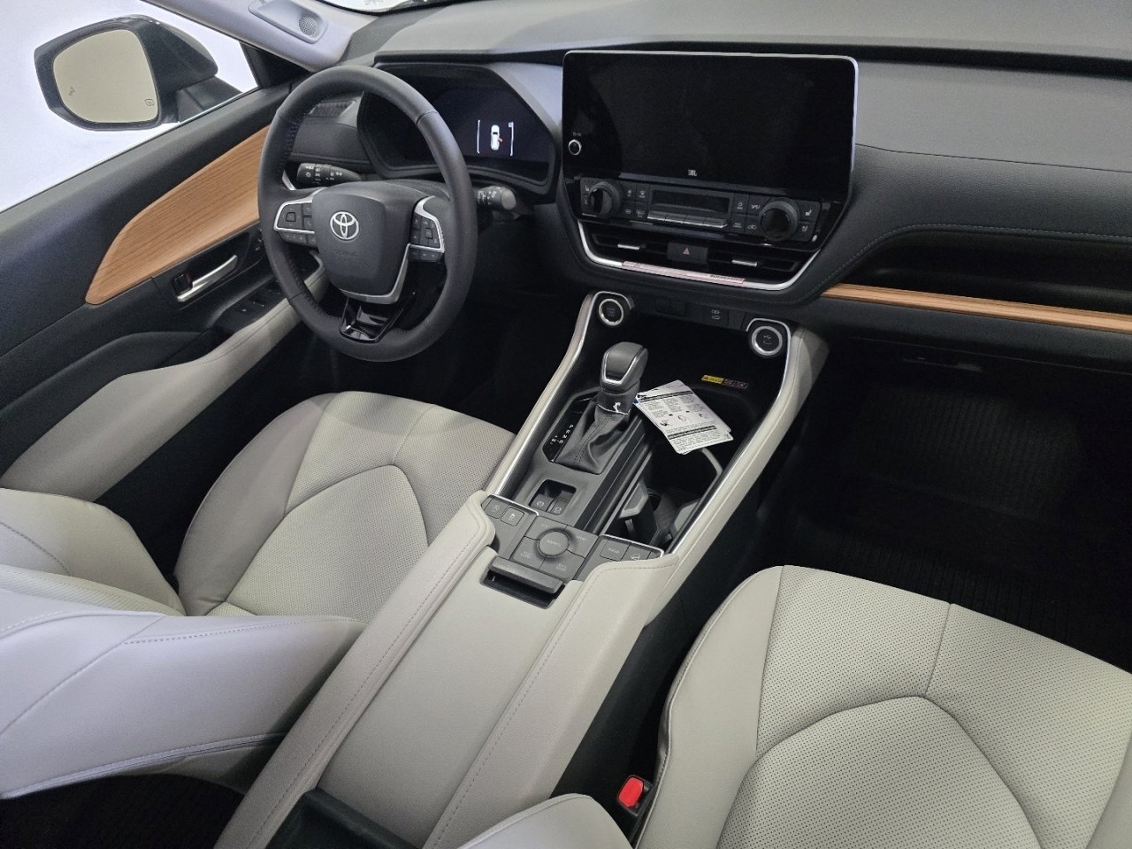 New 2026 Toyota Grand Highlander Limited AWD/4WD image 25