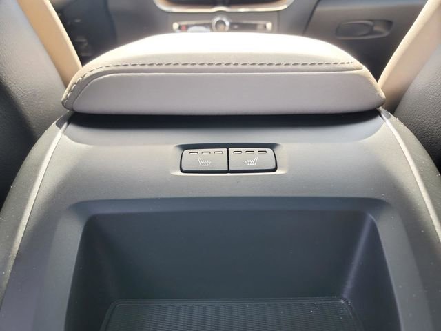 Certified 2026 Volvo XC60 B5 Plus w/ Protection Package Premier image 30