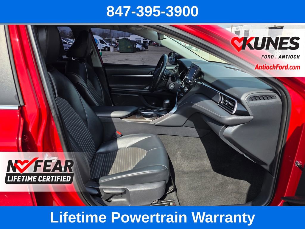 Used 2021 Toyota Camry SE w/ Cold Weather Package image 30