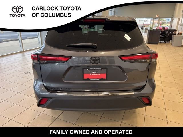 Used 2023 Toyota Highlander LE image 8