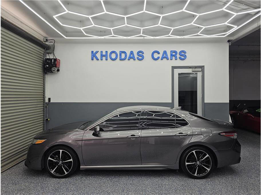 Used 2020 Toyota Camry XSE w/ Navigation Package image 1