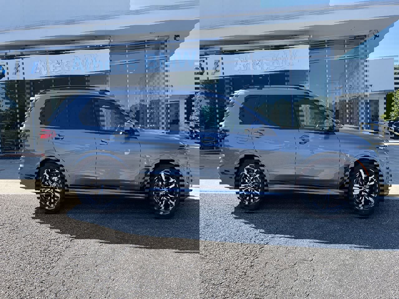 New 2026 BMW X7 xDrive40i w/ M Sport Package image 9