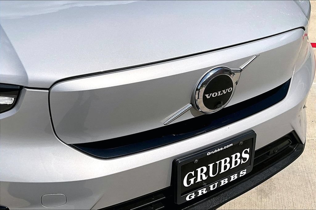 Certified 2023 Volvo C40 P8 Recharge Ultimate w/ Protection Package Premier AWD/4WD image 37
