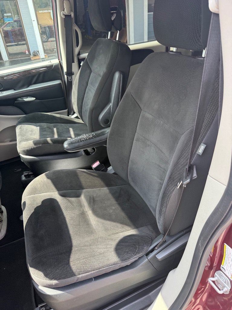 Used 2018 Dodge Grand Caravan SE w/ UConnect Hands-Free Group FWD image 10