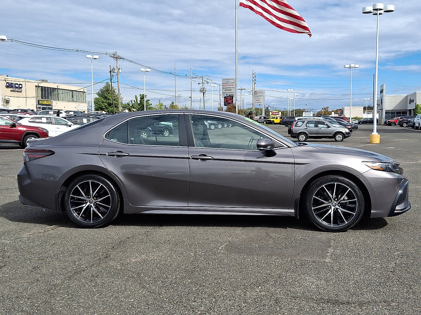 Certified 2023 Toyota Camry SE image 8