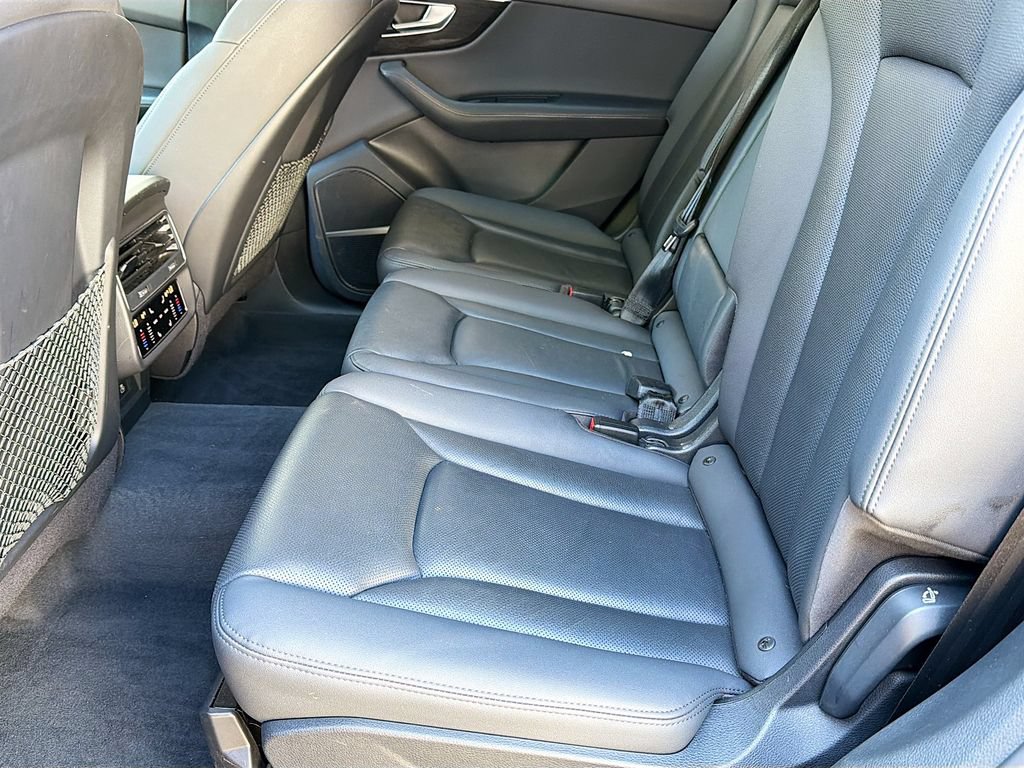 Used 2022 Audi Q7 3.0T Prestige AWD/4WD image 24