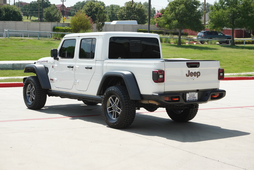 Used 2025 Jeep Gladiator Mojave w/ Convenience Group AWD/4WD image 3