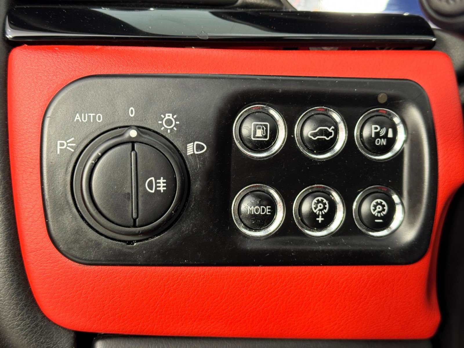 Used 2018 Maserati GranTurismo Sport image 16