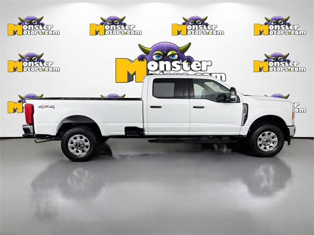Used 2024 Ford F350 XLT image 4