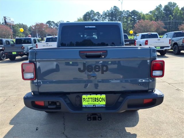 New 2025 Jeep Gladiator Sport image 3